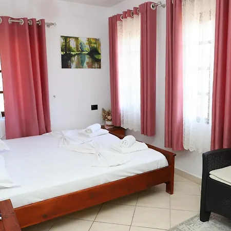 Lion בית הארחה